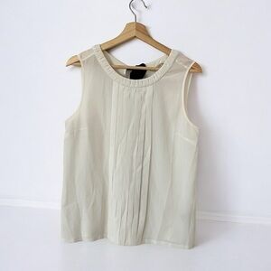 RW&Co Front pleated flowy top with bow detail on back Sz M